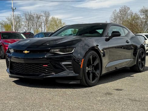 Used 2017 Chevrolet Camaro SS RWD image 7