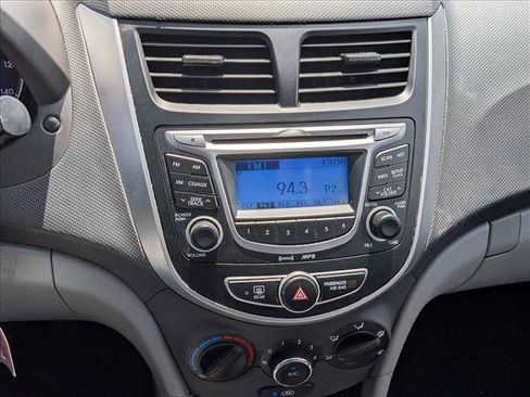 Used 2012 Hyundai Accent GLS w/ Comfort Pkg 2 FWD image 13