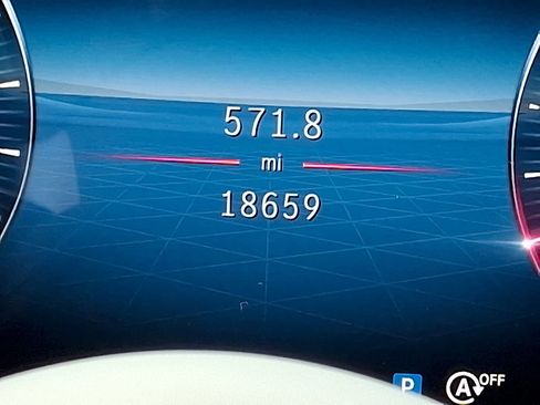 Certified 2025 Mercedes-Benz GLS 450 4MATIC image 21