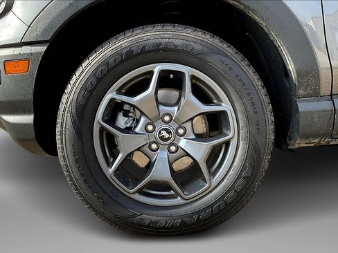 Used 2022 Ford Bronco Sport Badlands image 9