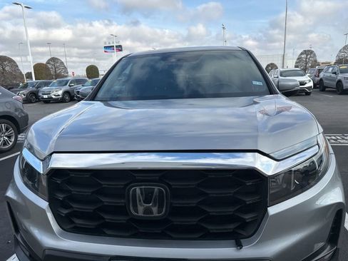 Certified 2023 Honda Passport EX-L image 2