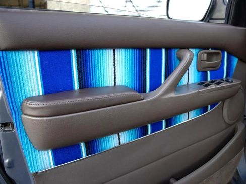 Used 1996 Toyota Land Cruiser image 16