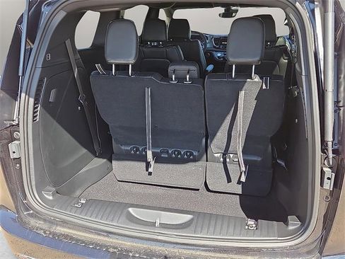New 2026 Chrysler Pacifica Select image 9