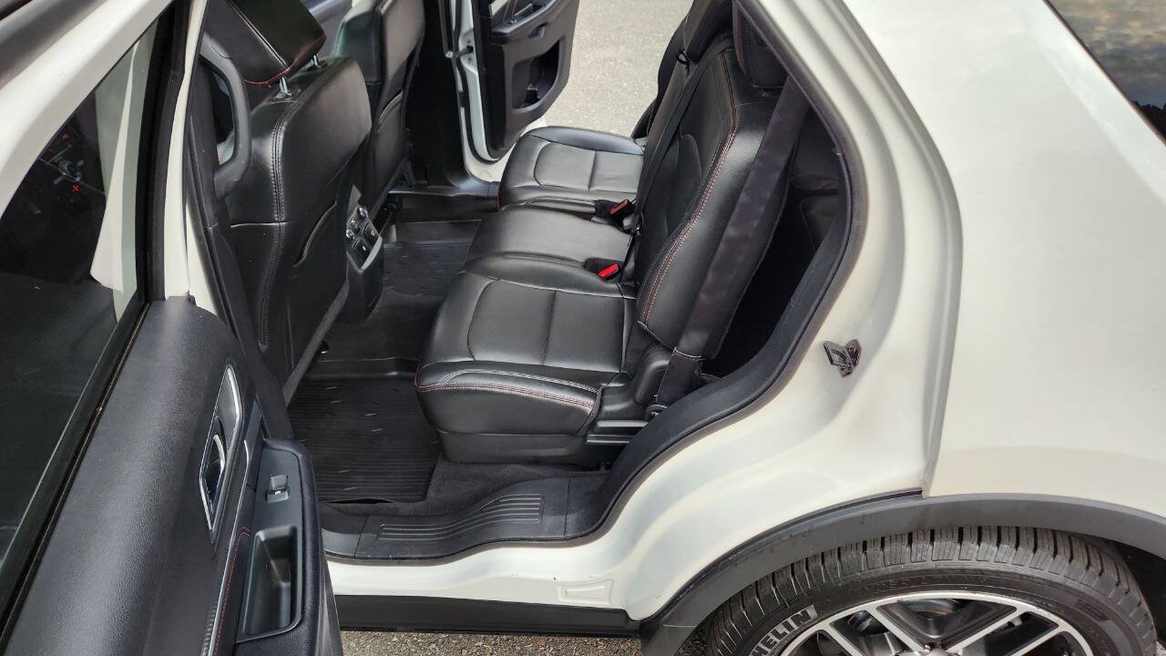 Used 2018 Ford Explorer Sport w/ Equipment Group 401A AWD/4WD image 32
