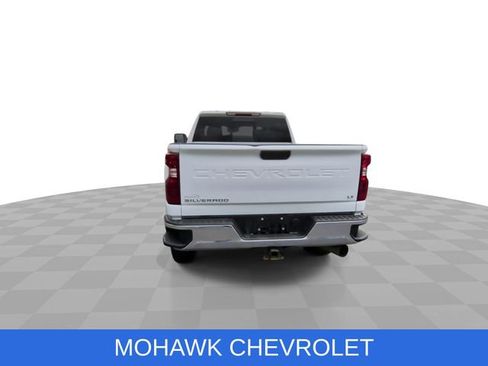 Used 2022 Chevrolet Silverado 2500 LT w/ Convenience Package image 8