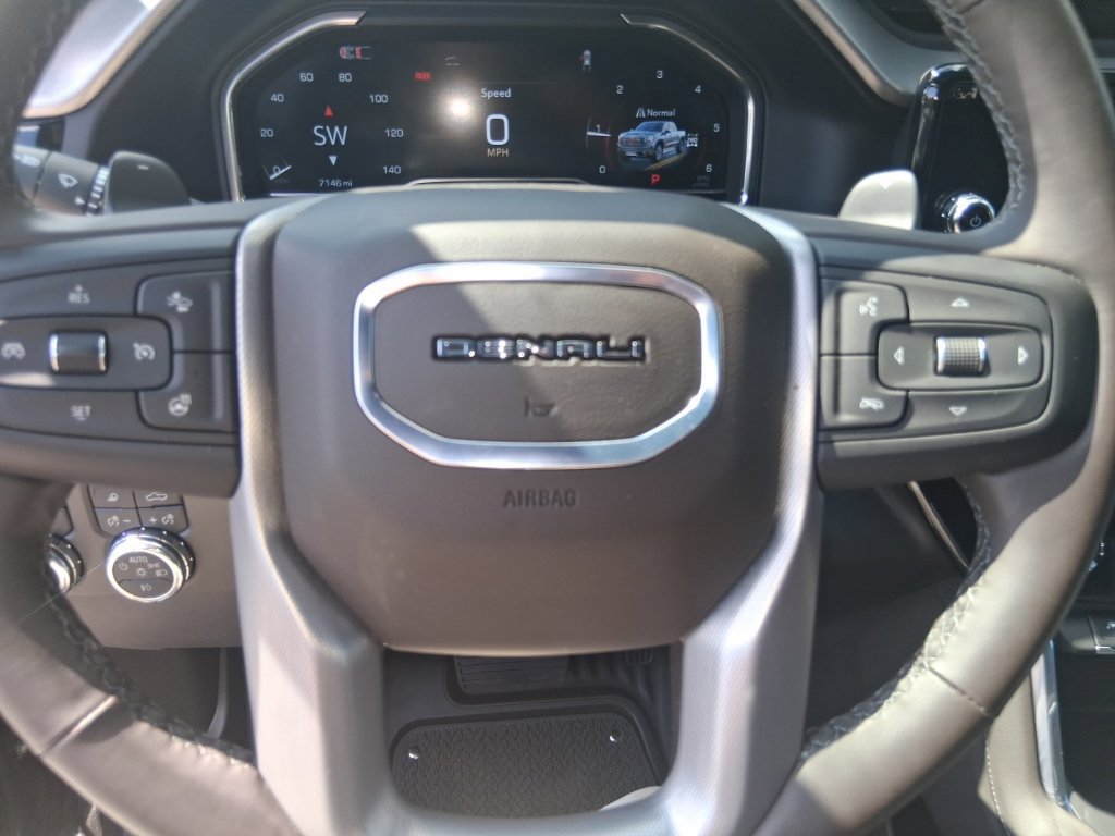 Used 2025 GMC Sierra 1500 Denali w/ Denali Reserve Package AWD/4WD image 13