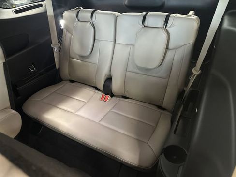 Used 2023 Ford Explorer XLT w/ Equipment Group 202A AWD/4WD image 6