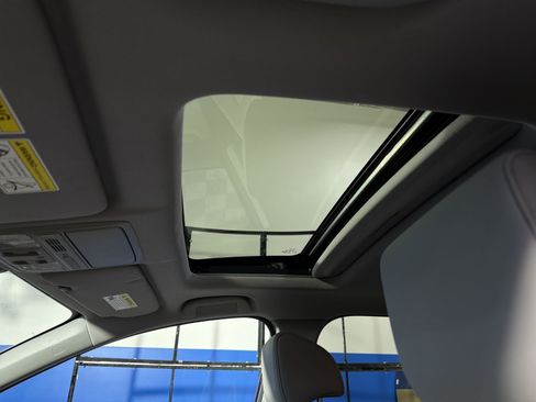 Used 2022 Honda CR-V Touring image 27