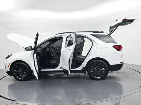 Used 2022 Chevrolet Equinox RS FWD image 60
