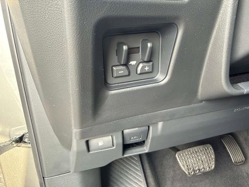 New 2026 Lexus LX 700h Luxury image 29