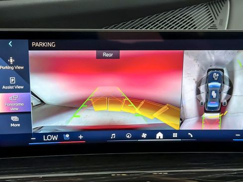 Used 2025 BMW i7 xDrive60 AWD/4WD image 19