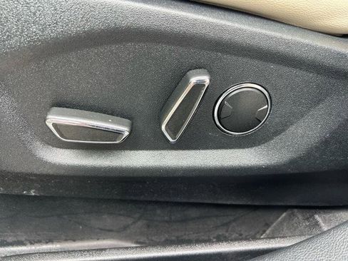 Used 2016 Ford Edge Titanium w/ Equipment Group 302A AWD/4WD image 29