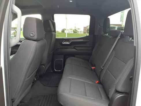 Used 2023 GMC Sierra 1500 SLE w/ Enhanced Capability Package AWD/4WD image 28