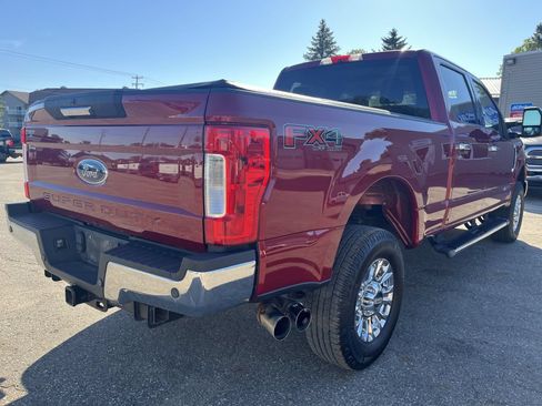 Used 2019 Ford F250 XLT w/ XLT Premium Package AWD/4WD image 6