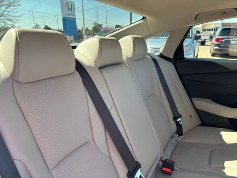 Used 2025 Honda Accord Touring image 32