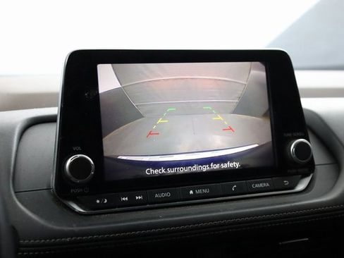 Used 2023 Nissan Rogue SV image 17