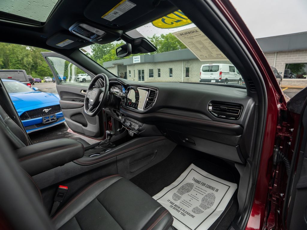 Used 2025 Dodge Durango R/T AWD/4WD image 25