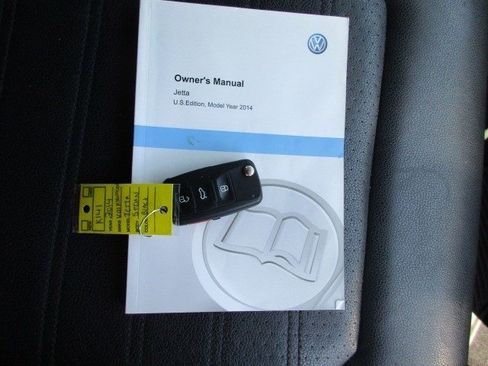 Used 2014 Volkswagen Jetta SEL FWD image 29