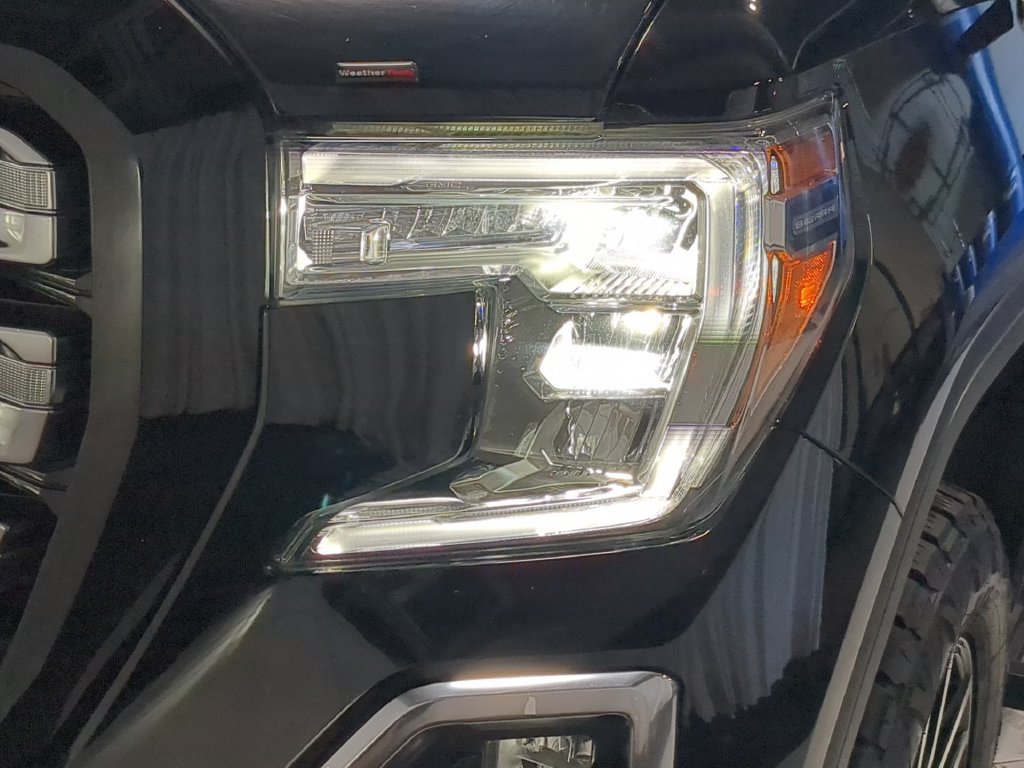 Used 2020 GMC Sierra 1500 AT4 w/ AT4 Premium Package AWD/4WD image 14