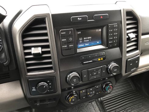 Used 2019 Ford F250 XL w/ Power Equipment Group image 27