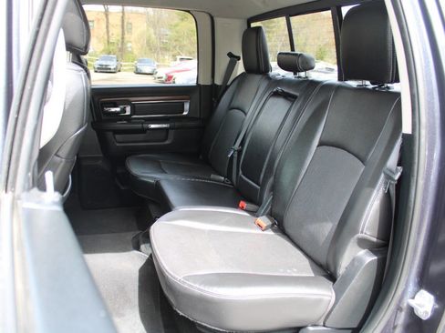 Used 2016 RAM 1500 Laramie w/ Convenience Group AWD/4WD image 28