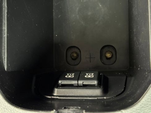 Used 2019 Toyota RAV4 Limited image 34