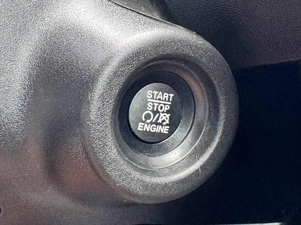 Used 2025 RAM ProMaster 3500 w/ Convenience Group FWD image 28