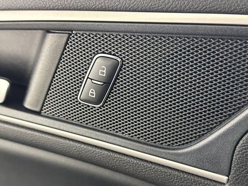 Used 2024 Ford Edge ST-Line AWD/4WD image 31