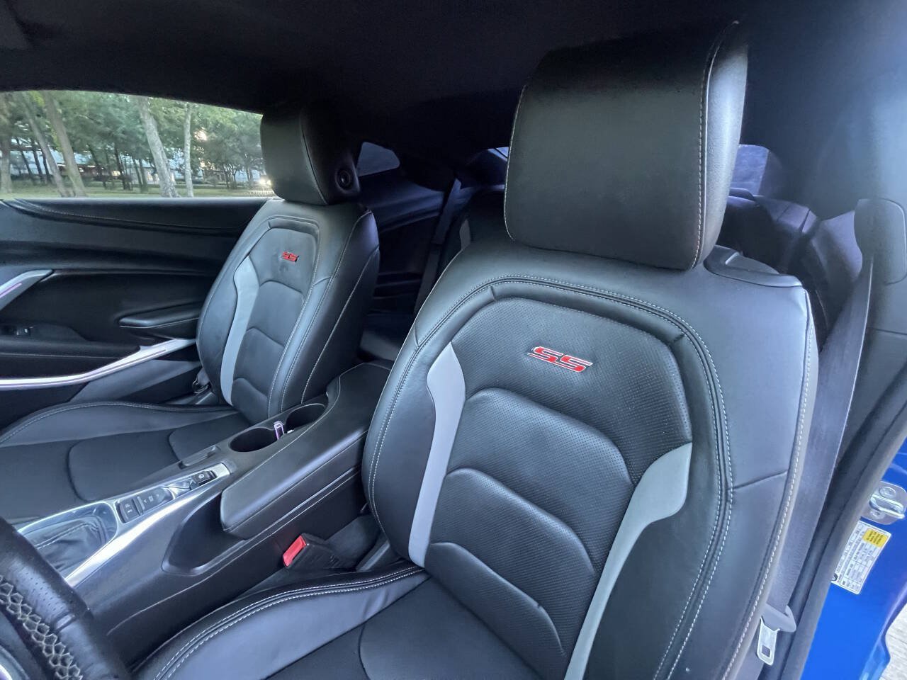 Used 2016 Chevrolet Camaro SS RWD image 7
