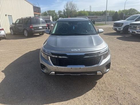 Used 2024 Kia Seltos S AWD/4WD image 2