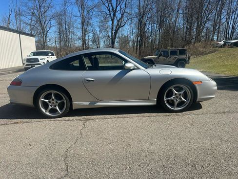 Used 2004 Porsche 911 Carrera image 3