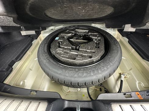 Used 2018 Kia Stinger RWD image 19