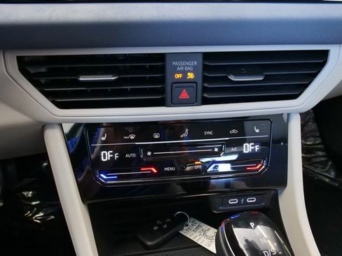 New 2025 Volkswagen Jetta SE image 19