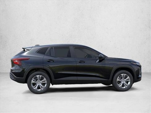 New 2026 Chevrolet Trax LS FWD image 6