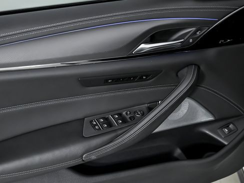 Used 2020 BMW M5 w/ Executive Package image 18