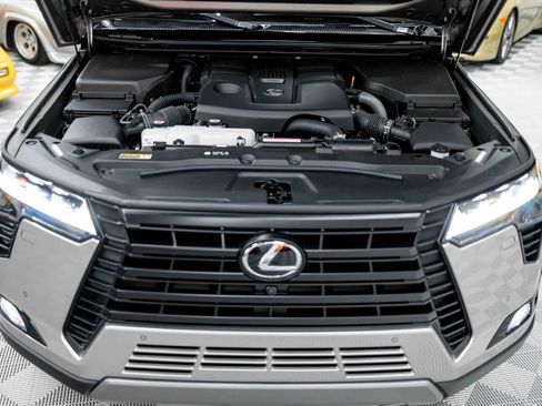 Used 2025 Lexus GX 550 AWD/4WD image 82