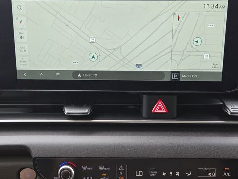 New 2026 Kia Carnival EX FWD image 12