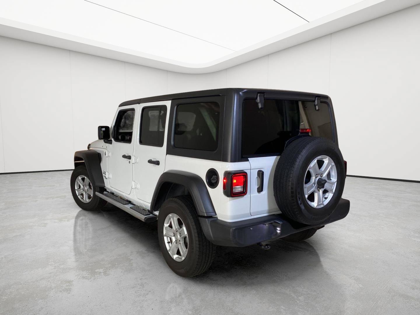Used 2021 Jeep Wrangler Unlimited Sport AWD/4WD image 4