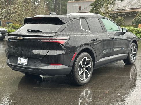 New 2026 Chevrolet Equinox EV LT image 5