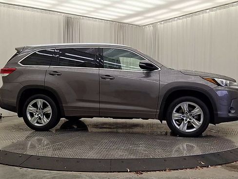 Certified 2018 Toyota Highlander Limited image 6