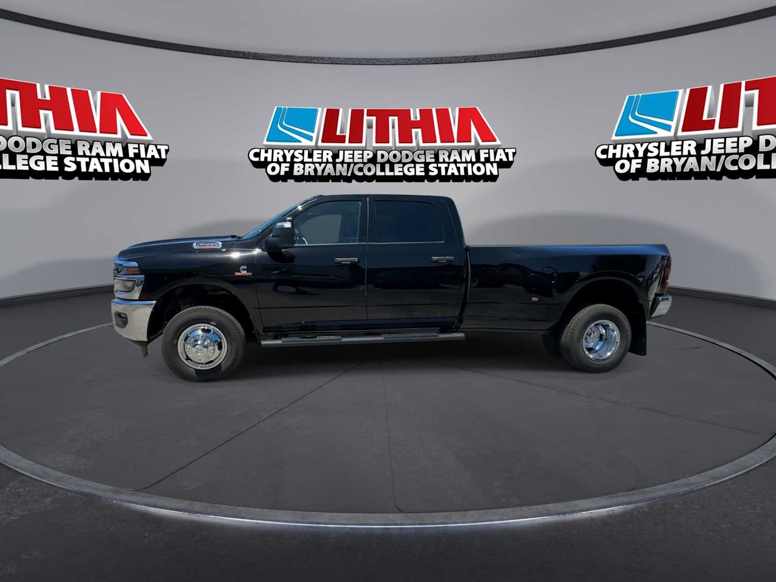 New 2026 RAM 3500 Tradesman AWD/4WD image 6