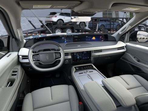 New 2026 Lincoln Navigator Reserve AWD/4WD image 9
