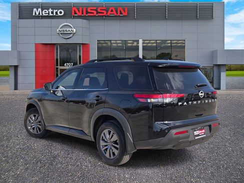 New 2025 Nissan Pathfinder SV w/ Cargo Package image 4