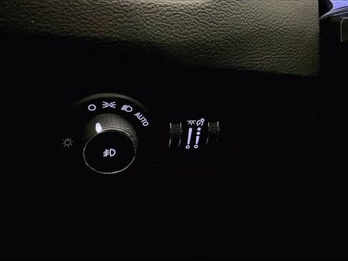 Used 2018 Jeep Compass Latitude w/ Popular Equipment Group AWD/4WD image 31
