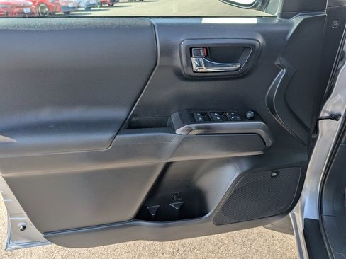 Used 2021 Toyota Tacoma TRD Off-Road w/ TRD Premium Off Road Package image 13