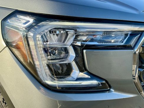 Used 2024 GMC Terrain AT4 w/ Infotainment Package II image 8