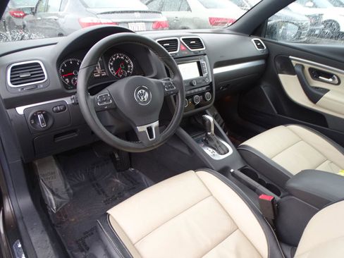 Used 2015 Volkswagen Eos Final Edition image 4