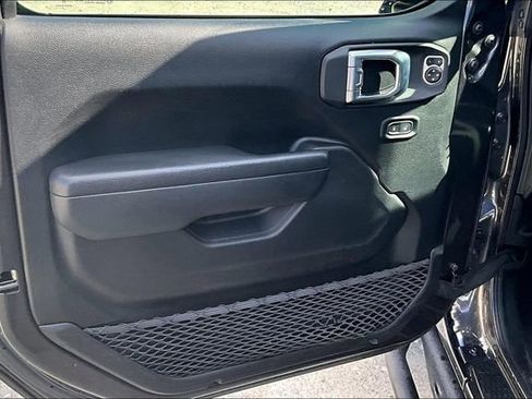 Used 2022 Jeep Wrangler Unlimited Sport S w/ Sun And Sound Package image 23