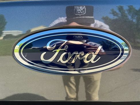 Used 2016 Ford F150 Lariat w/ Equipment Group 502A Luxury AWD/4WD image 42