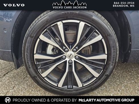 Used 2024 Volvo XC60 B5 Plus image 31